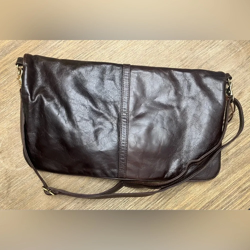 Versatile Arza Laptop Messenger Bag – Dark Brown with Straps
